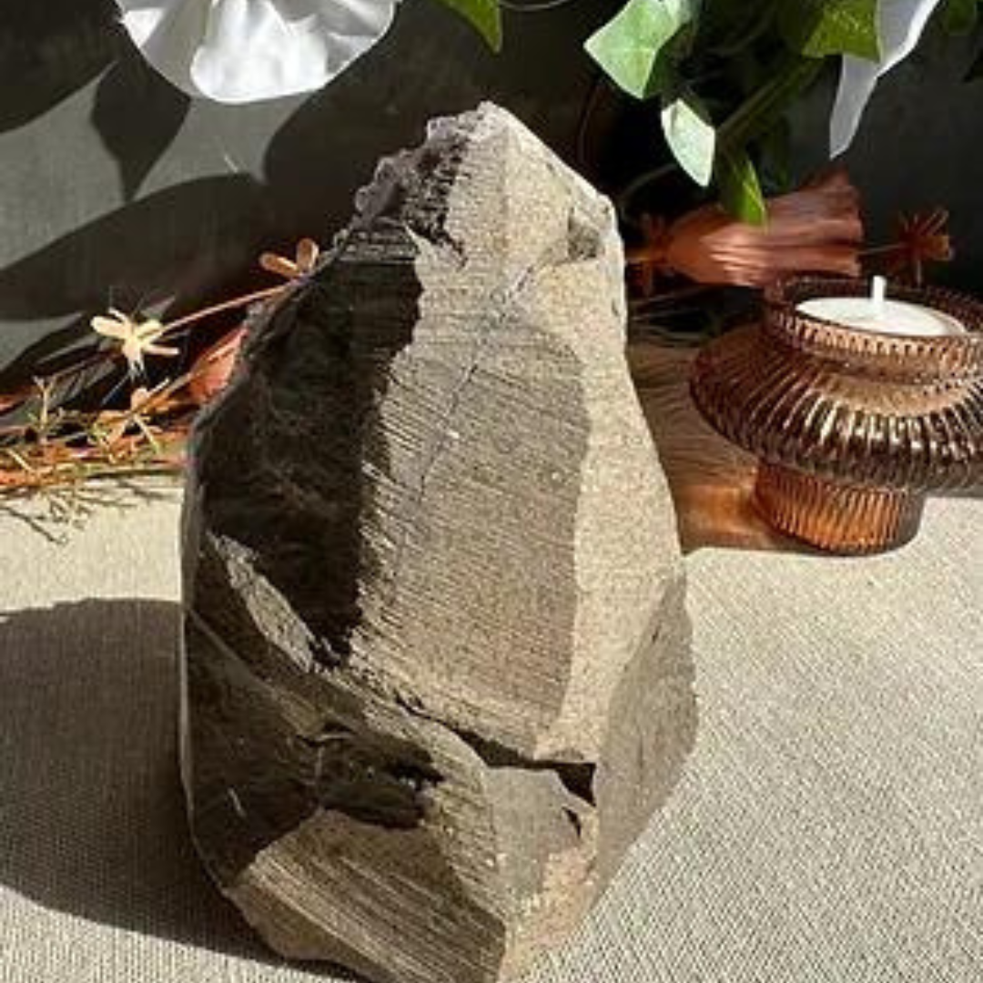 Amethyst on cut base