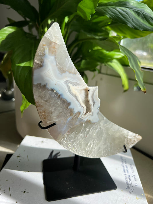 Agate Moon